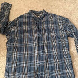 G.H Bass & Co men’s button up shirt